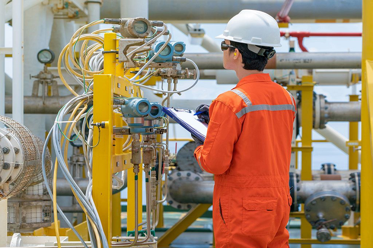 Automatizacion industrial y el papel de los PLC en el sector energetico